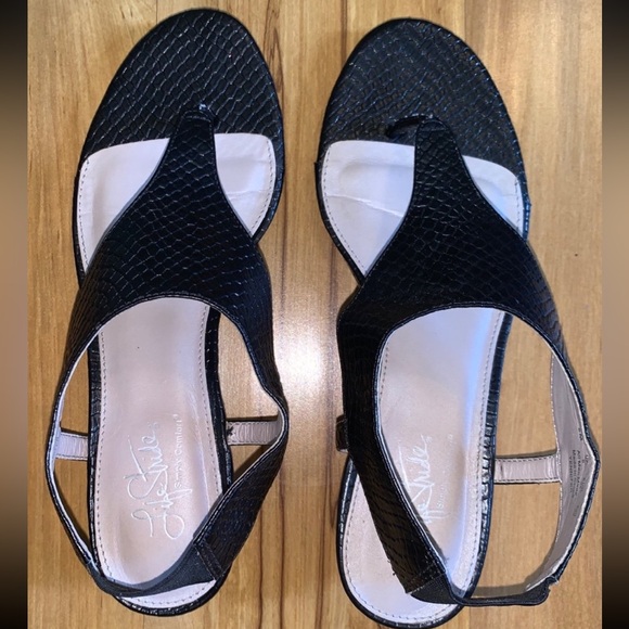 Life Stride Women's Yennifer Dress Sandal - Picture 6 of 8